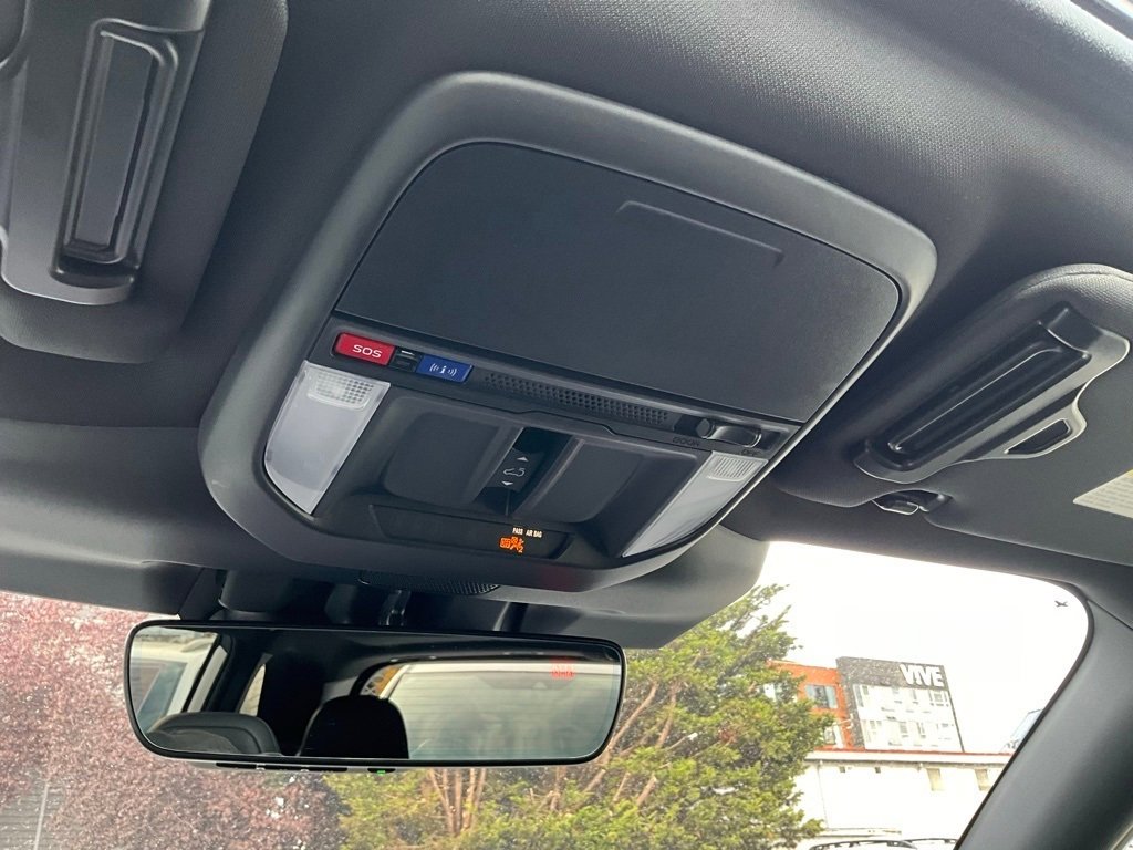 Certified 2025 Subaru Forester Limited image 15