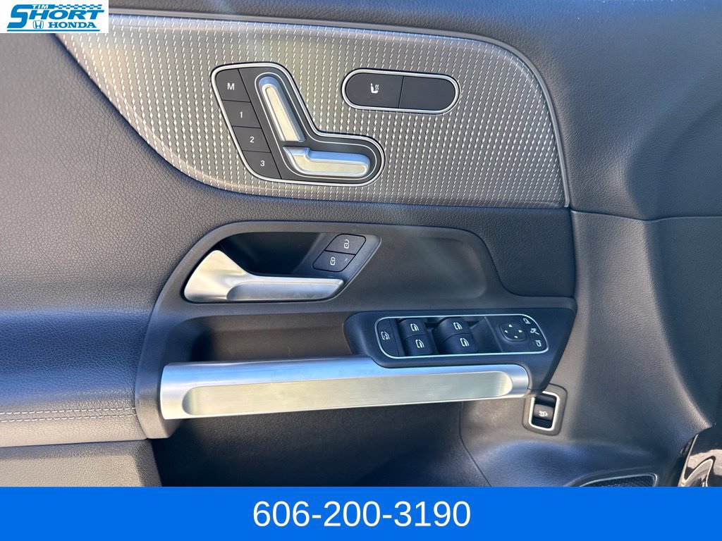 Used 2021 Mercedes-Benz GLB 250 4MATIC image 21