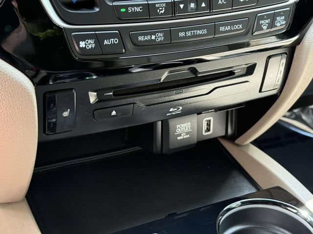 Used 2020 Honda Pilot Touring image 18