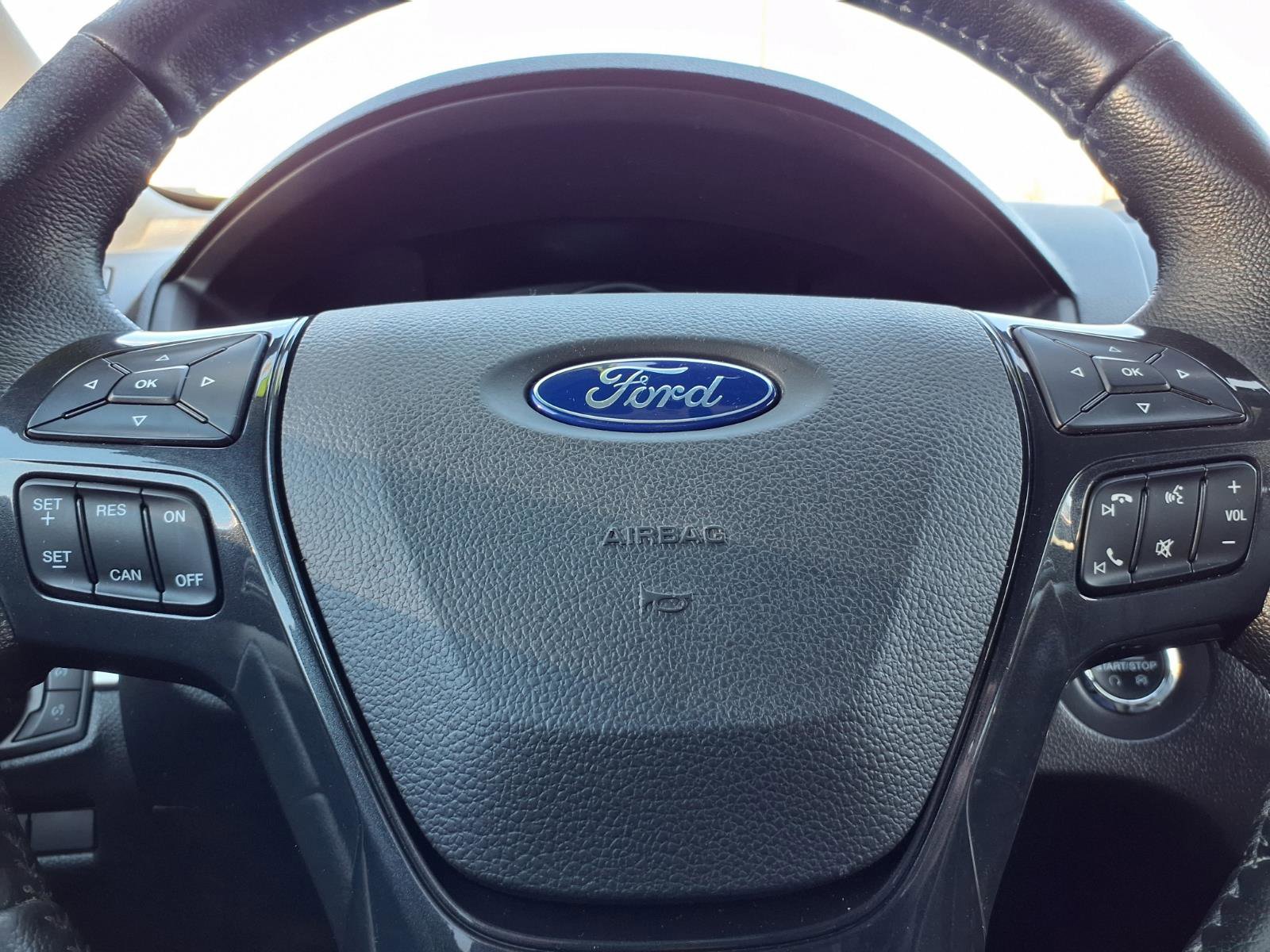 Used 2017 Ford Explorer XLT w/ Equipment Group 202A FWD image 17