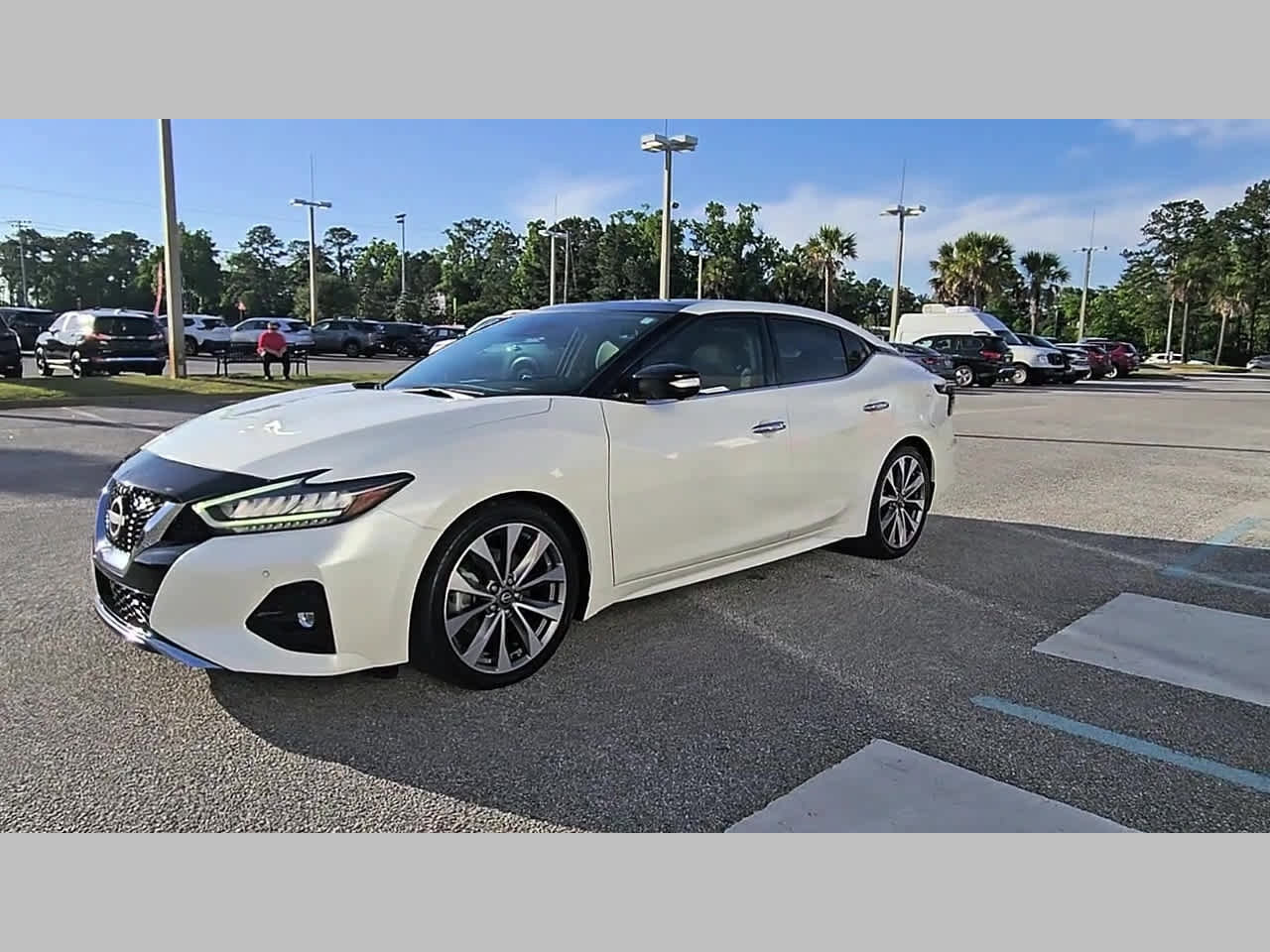 Used 2023 Nissan Maxima Platinum w/ Sport Mat Group FWD image 23