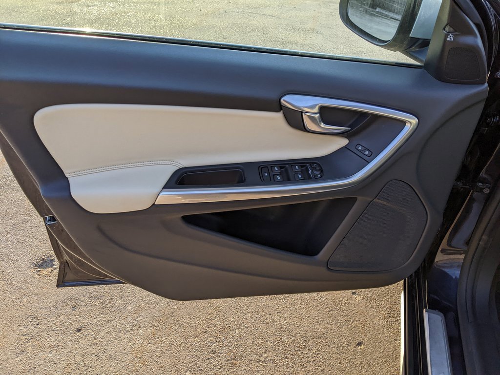 Used 2016 Volvo S60 T5 Premier w/ Convenience Package image 10