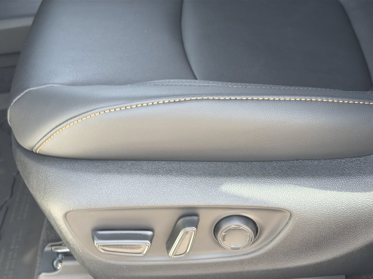 New 2026 Toyota Sienna XLE Woodland Edition AWD/4WD image 17