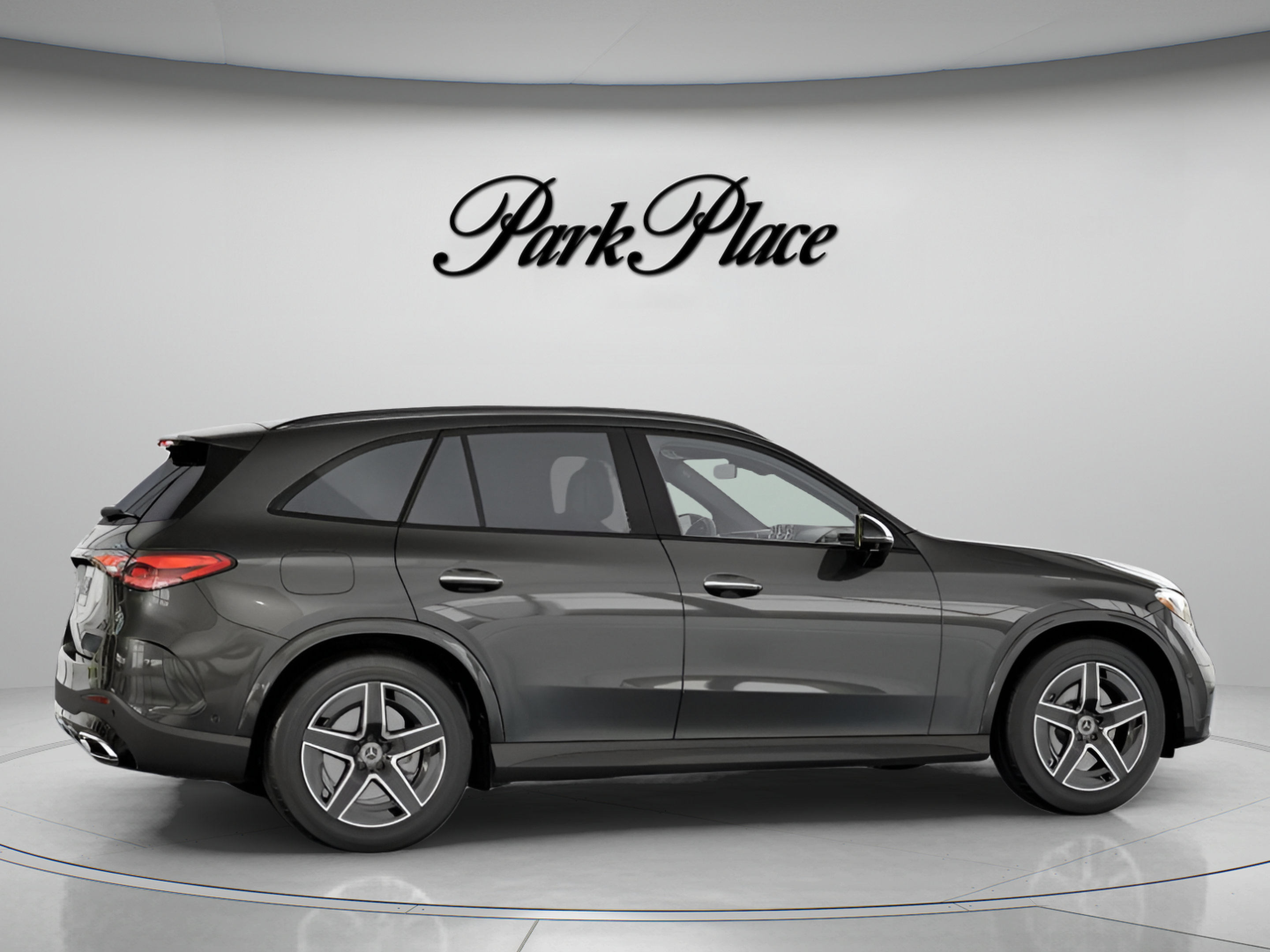 Used 2026 Mercedes-Benz GLC 300 image 24