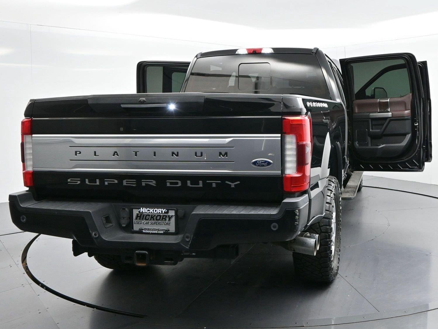Used 2017 Ford F250 Platinum w/ Platinum Ultimate Package AWD/4WD image 45