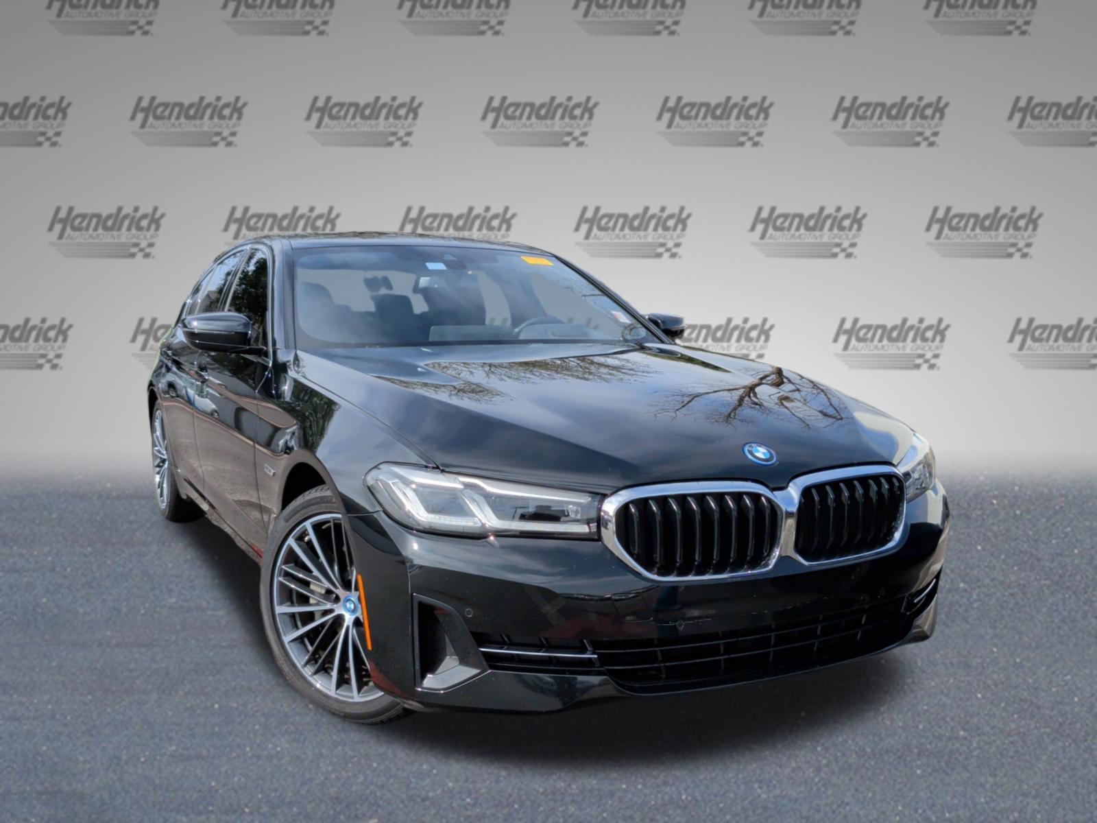 Certified 2023 BMW 530e w/ Premium Package image 2