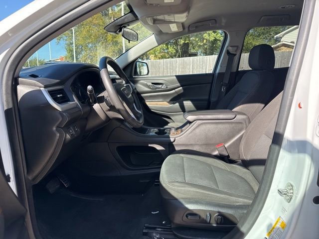 Used 2023 GMC Acadia SLE w/ Driver Convenience Package image 23