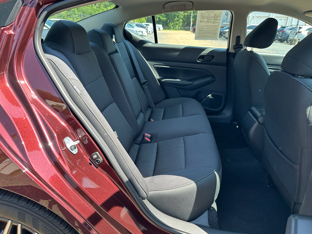 Used 2025 Nissan Altima 2.5 SV FWD image 22