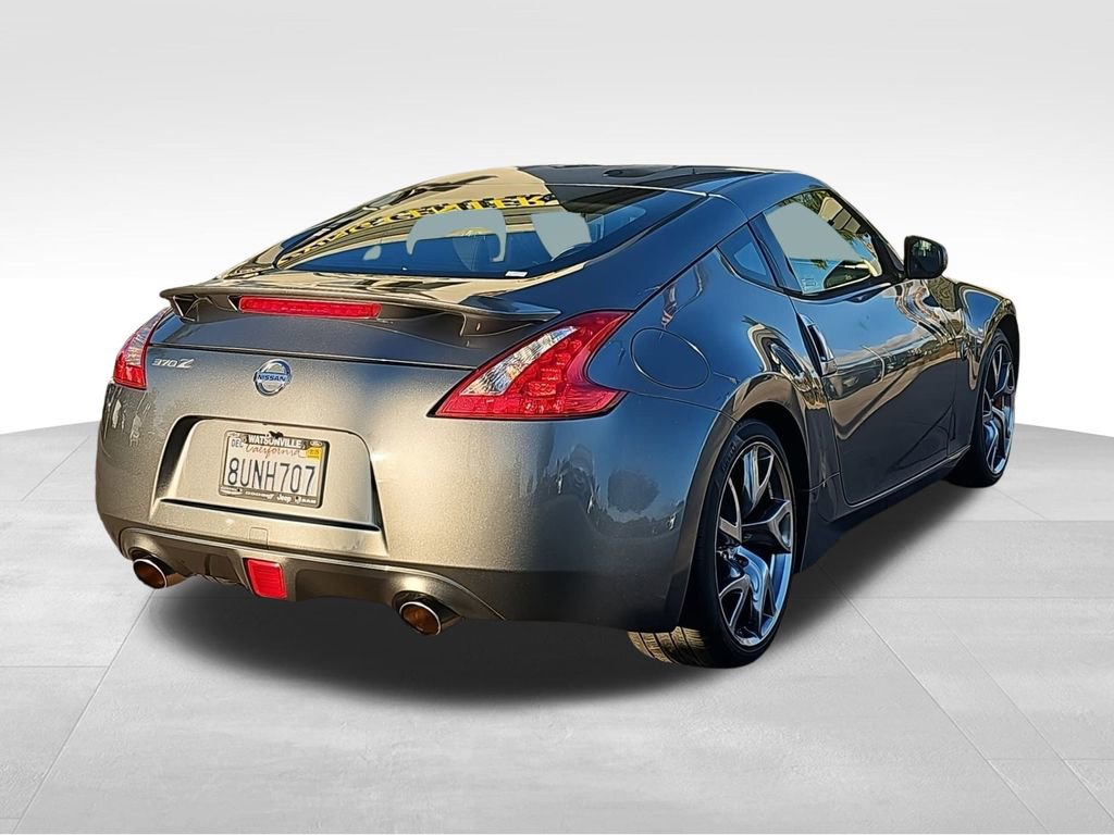 Used 2017 Nissan 370Z w/ Sport Package image 3