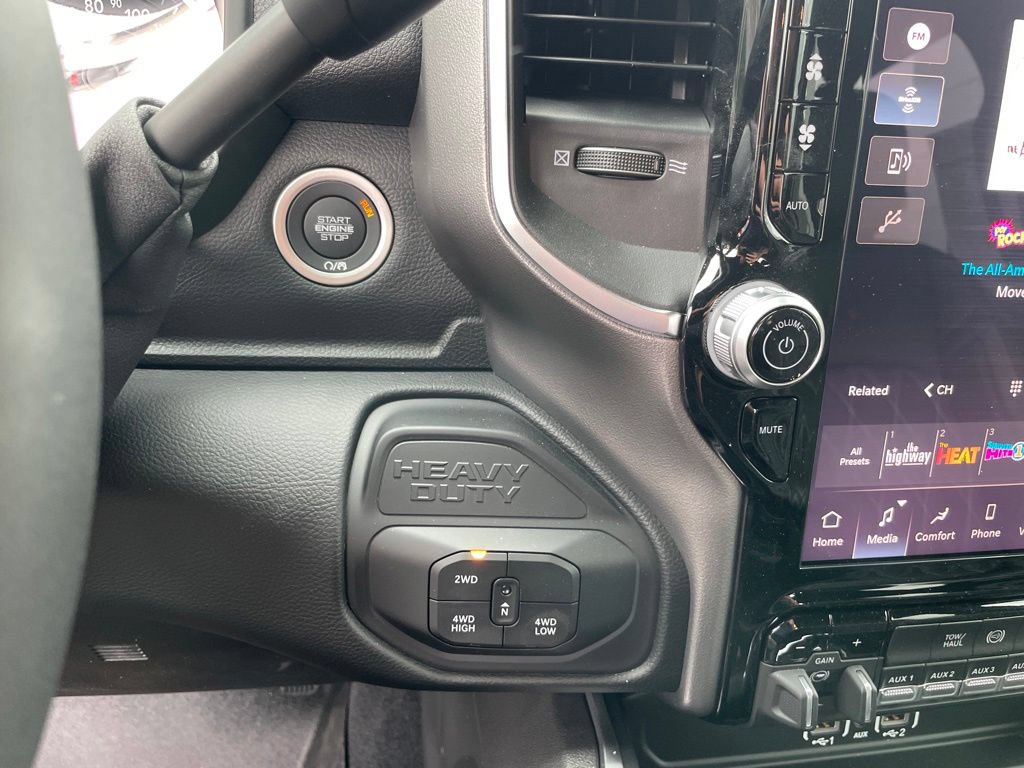 New 2026 RAM 2500 Big Horn AWD/4WD image 18