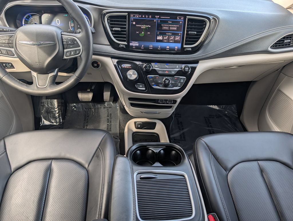 Used 2023 Chrysler Pacifica Touring-L FWD image 18