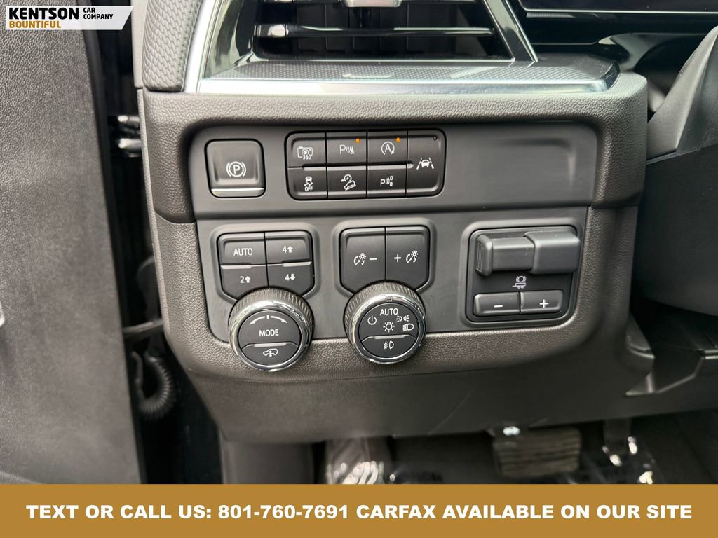 Used 2025 Chevrolet Suburban RST image 20
