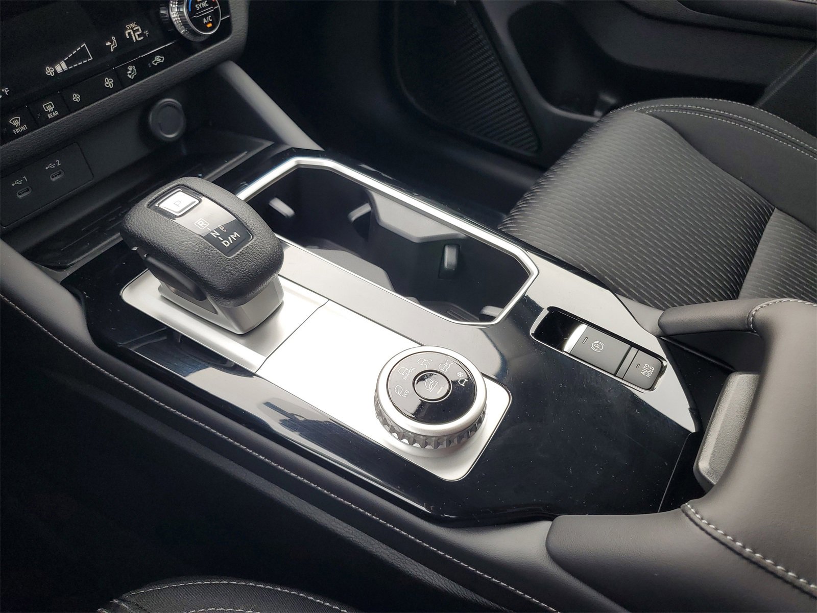 New 2026 Mitsubishi Outlander ES image 18