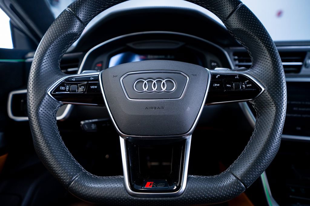 Used 2022 Audi RS 7 Sportback AWD/4WD image 32