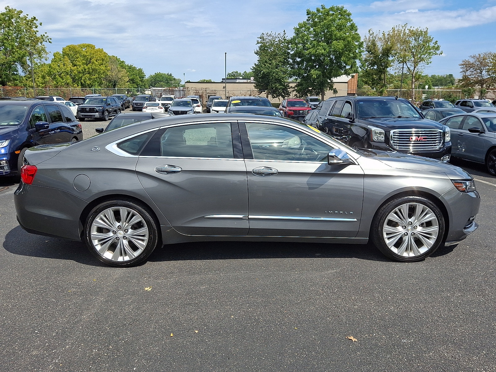 Used 2016 Chevrolet Impala LTZ w/ Enhanced Convenience Package FWD image 7
