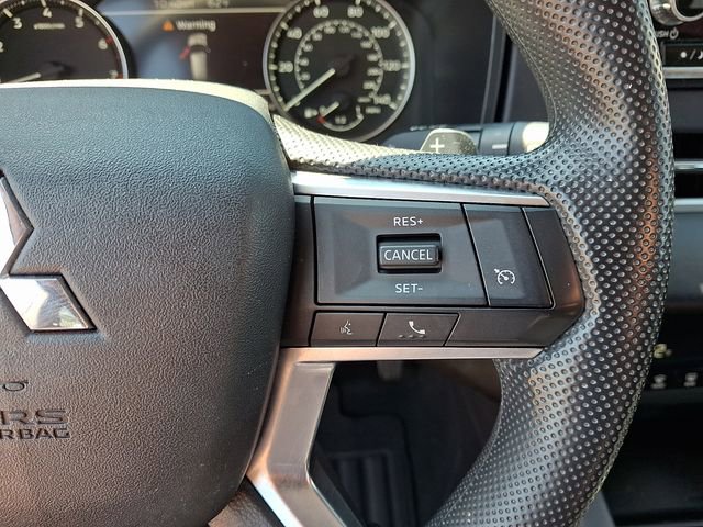 Used 2023 Mitsubishi Outlander ES FWD image 22