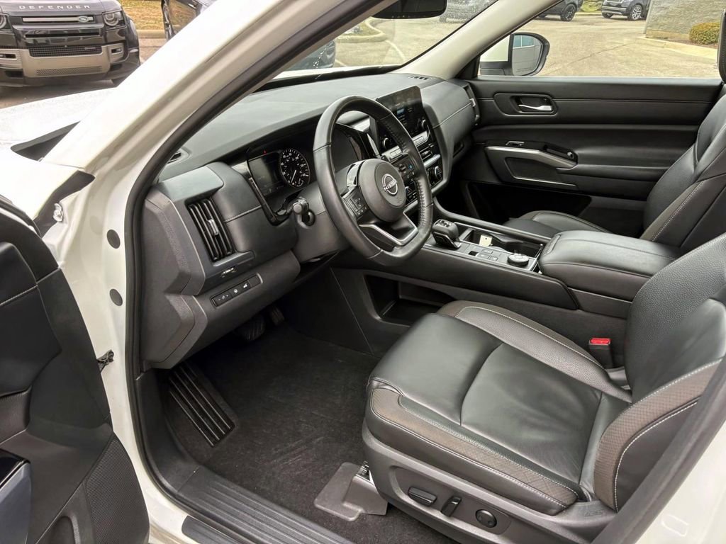 Used 2022 Nissan Pathfinder SL image 25