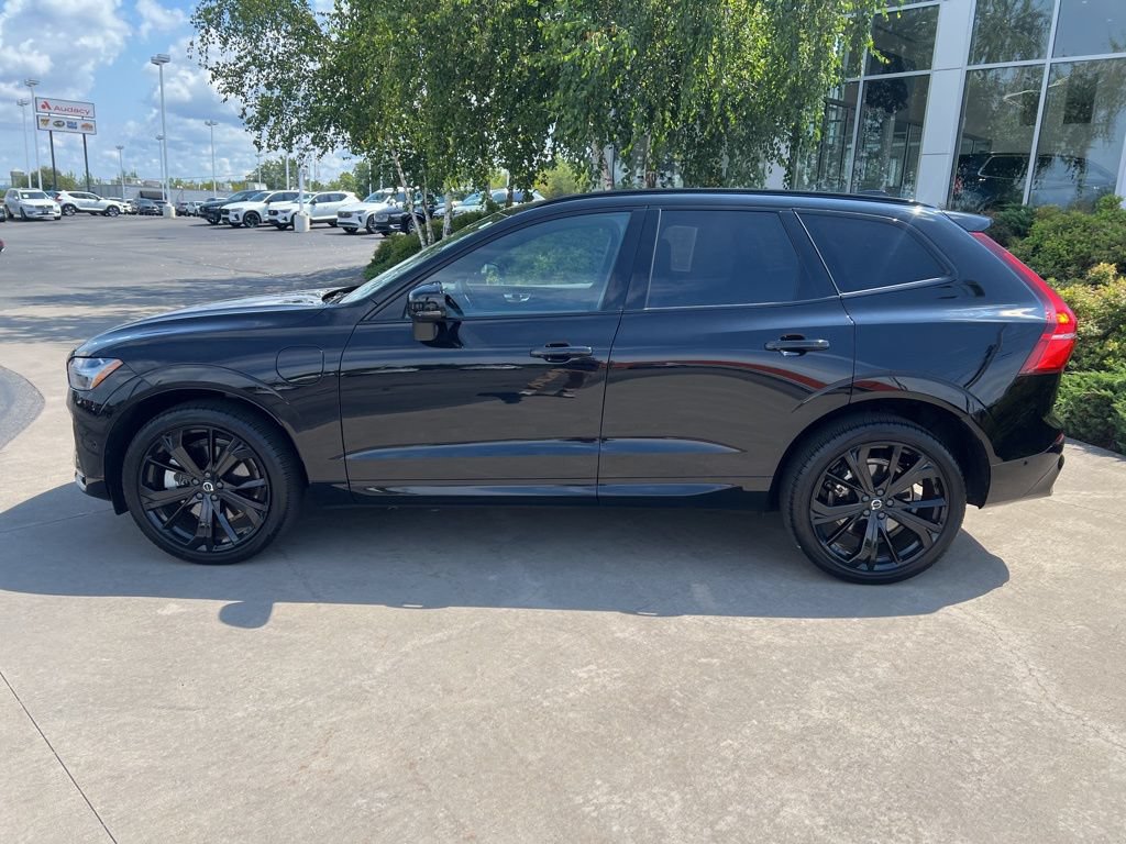 Certified 2024 Volvo XC60 T8 Ultimate w/ Climate Package AWD/4WD image 2