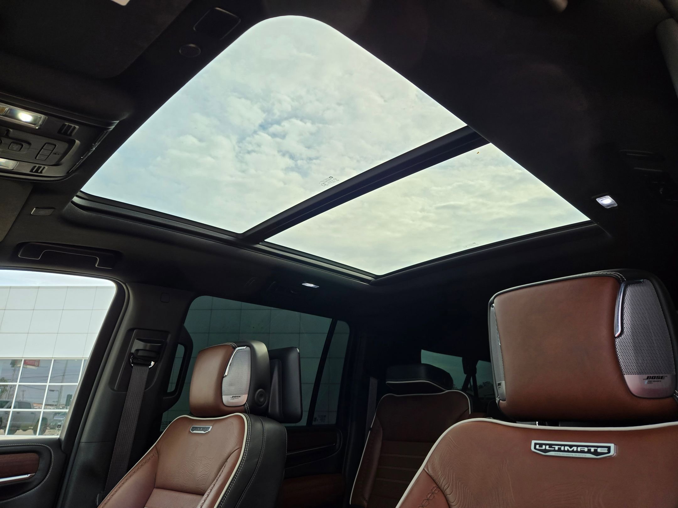 Used 2023 GMC Yukon XL Denali Ultimate image 14