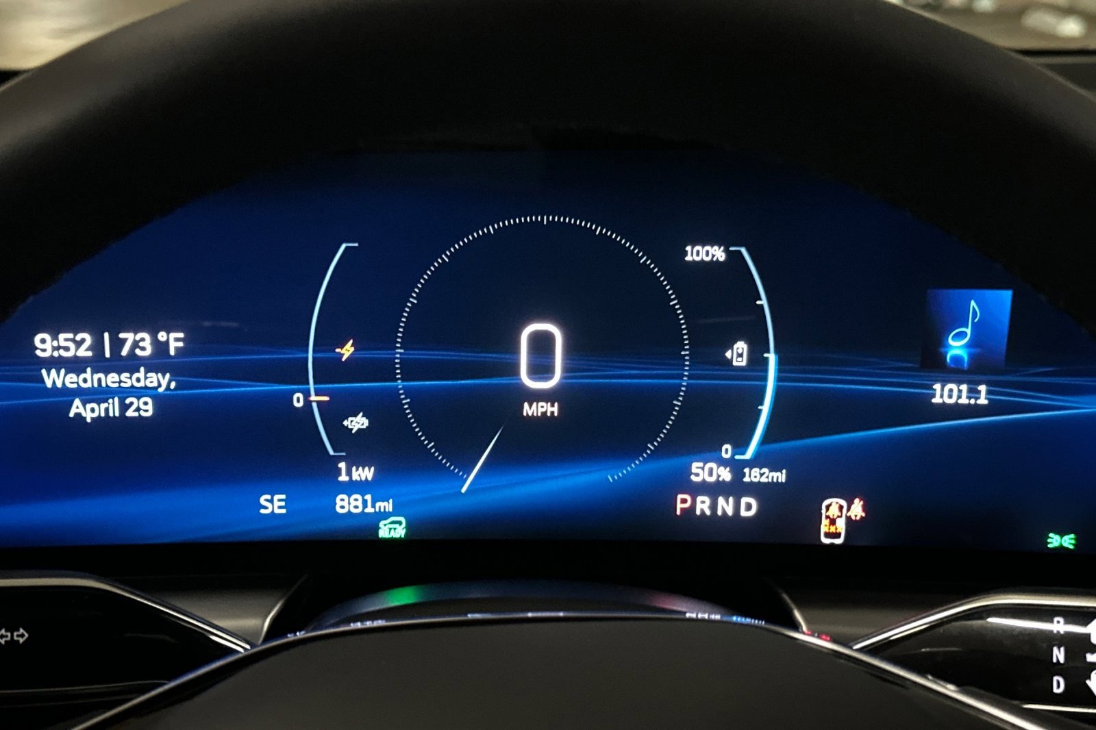 Used 2025 Cadillac Lyriq Luxury AWD/4WD image 23