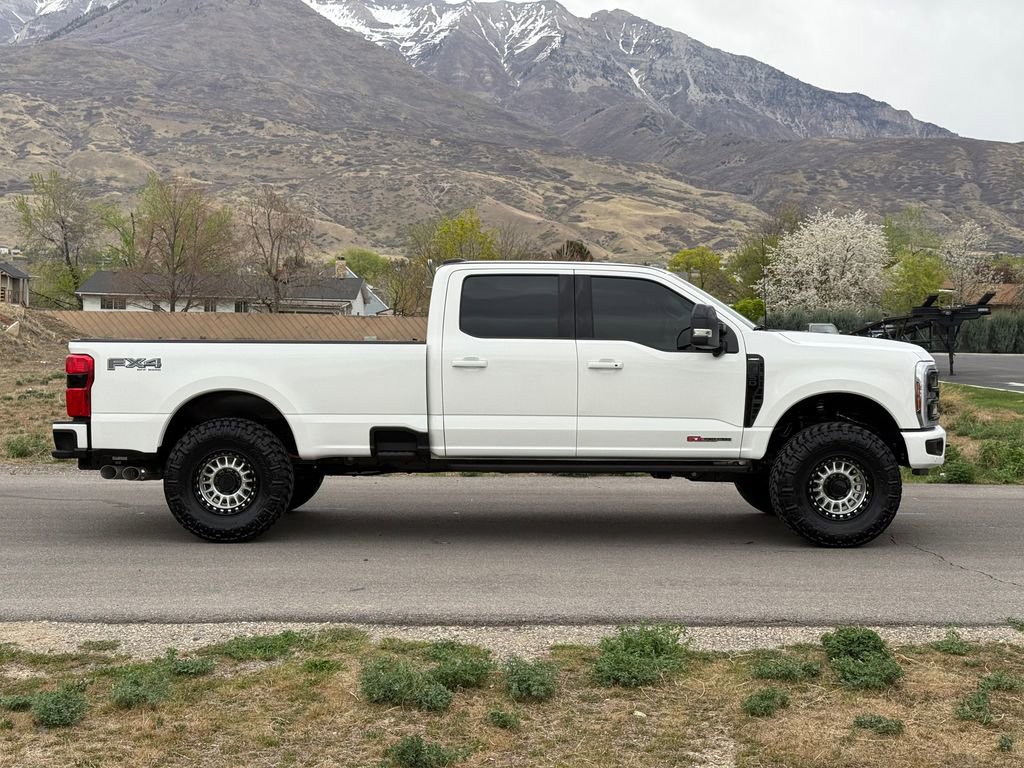 Used 2026 Ford F350 Lariat w/ Black Appearance Package AWD/4WD image 8