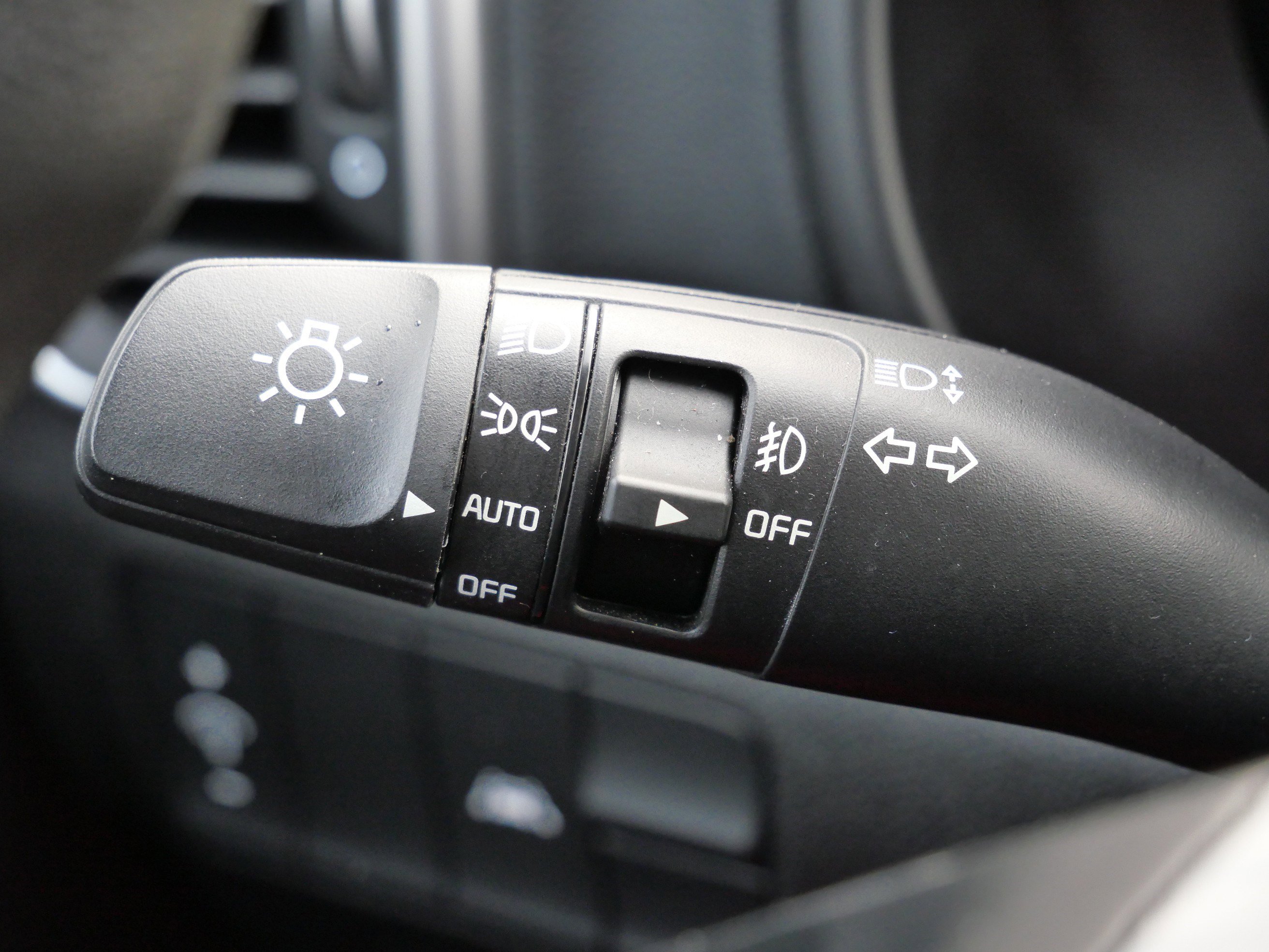 Used 2020 Kia Sportage LX image 34