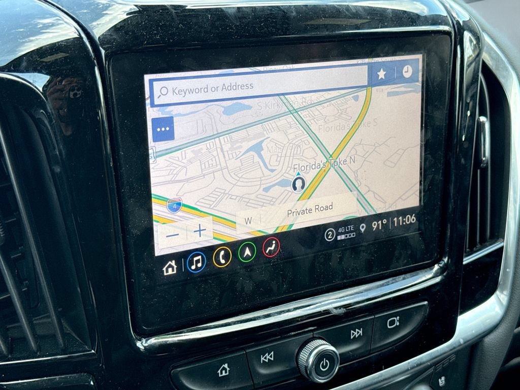 Used 2023 Chevrolet Traverse High Country FWD image 22