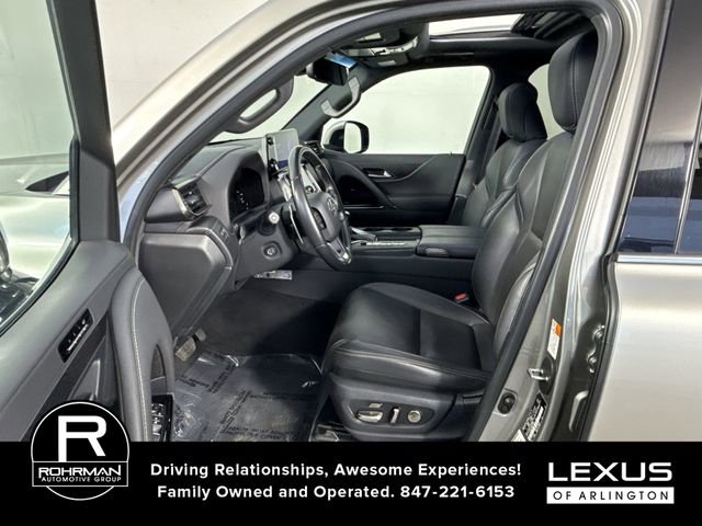 Used 2024 Lexus LX 600 4WD w/ Luxury Package image 4