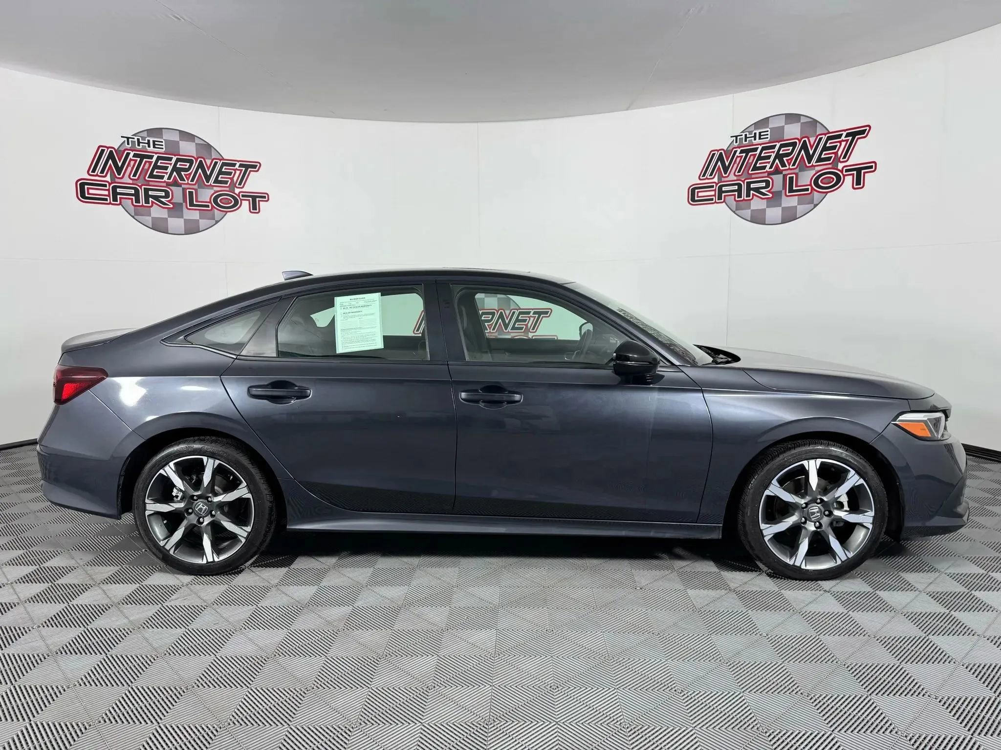 Used 2025 Honda Civic Sport Touring image 8