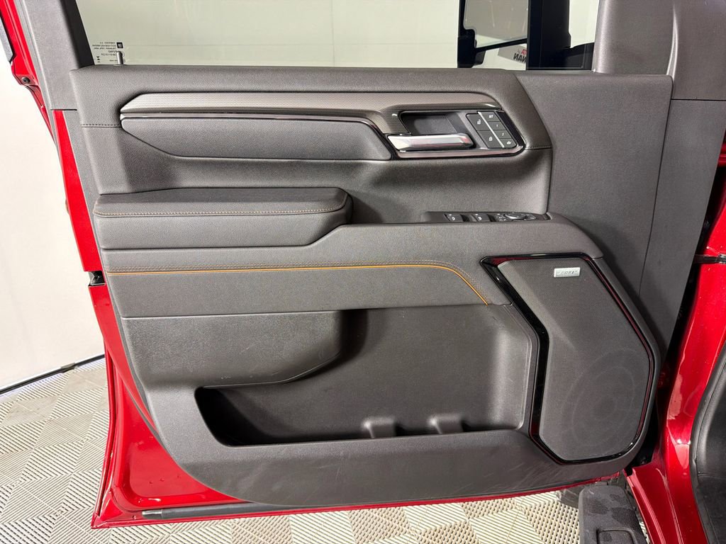 Used 2025 GMC Sierra 2500 AT4 w/ AT4 Premium Plus Package image 12