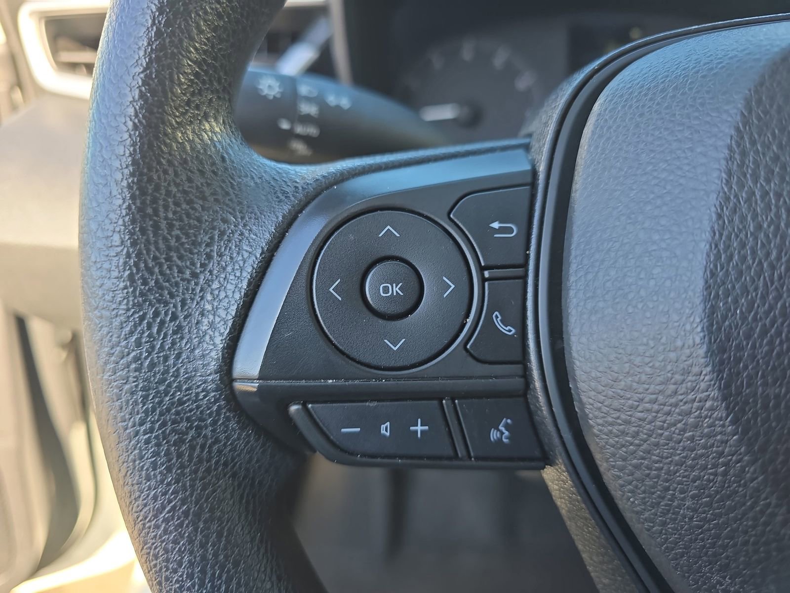 Used 2023 Toyota Corolla LE image 20