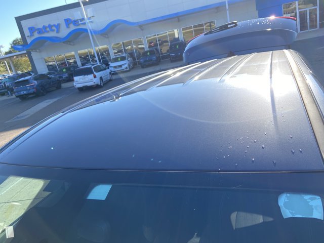 Used 2023 Chrysler Voyager LX FWD image 28