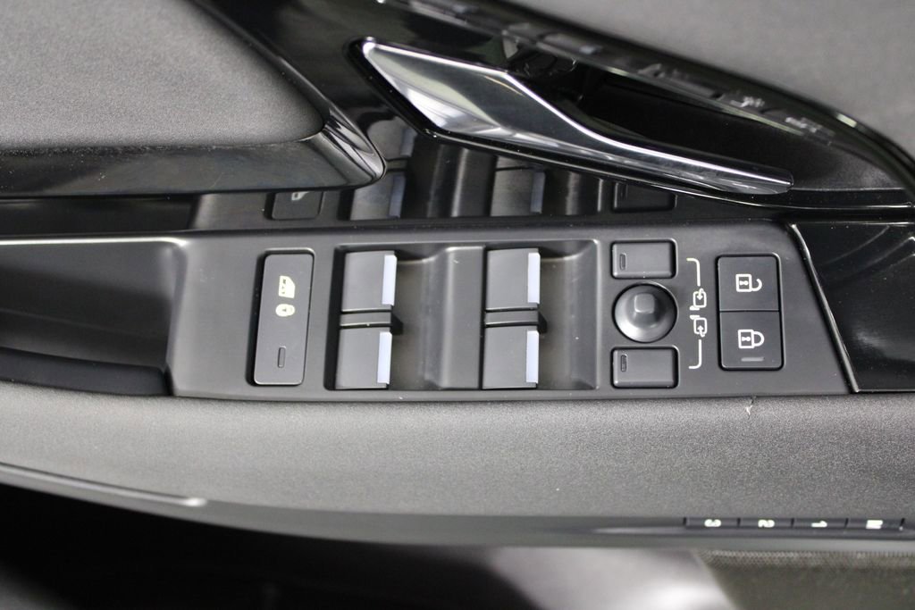 Used 2026 Land Rover Range Rover Evoque Dynamic SE image 21