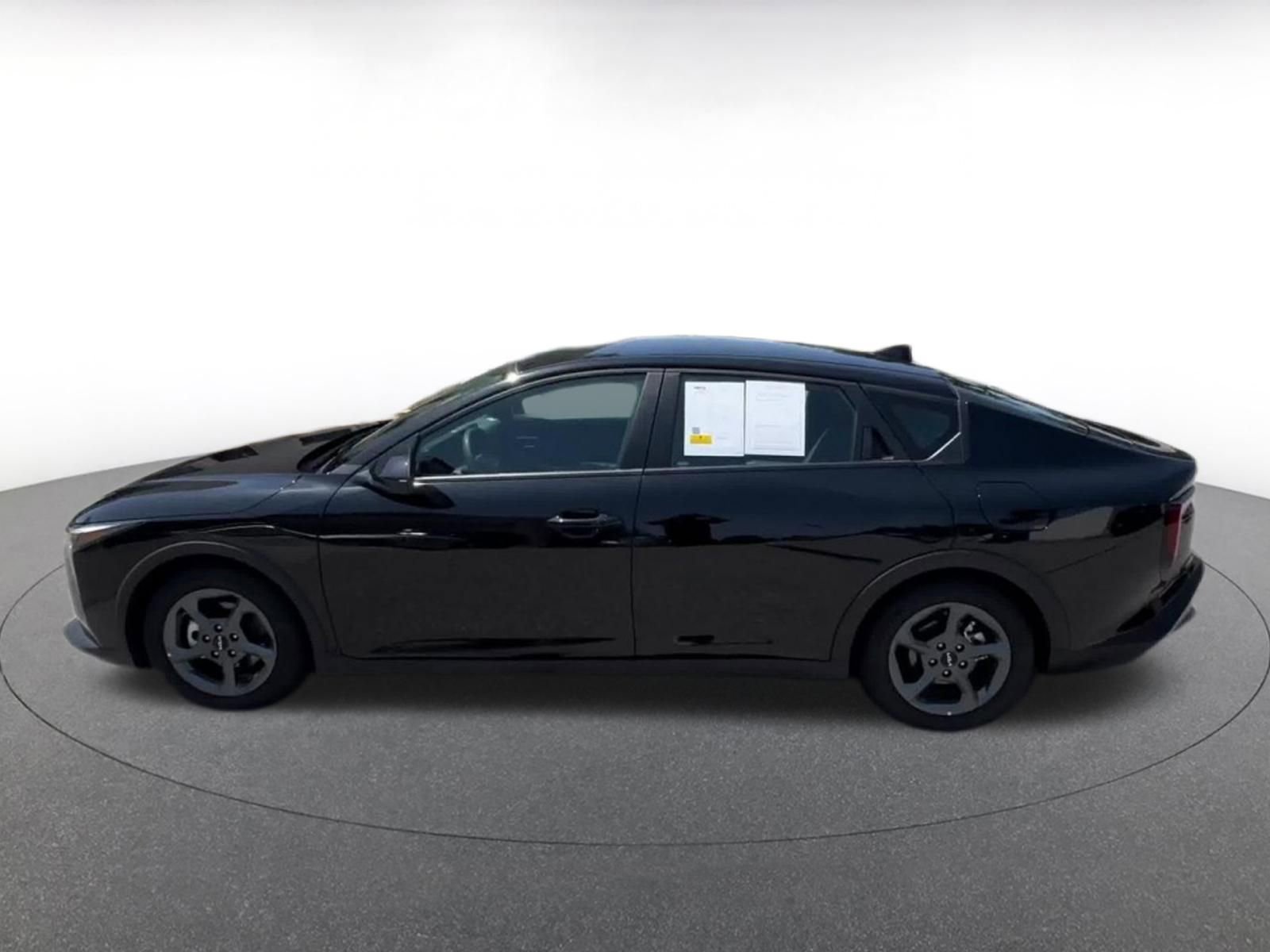 Used 2025 Kia K4 FWD image 9