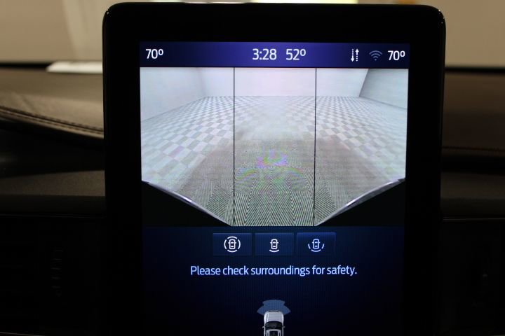 Used 2022 Ford Explorer King Ranch w/ Technology Package image 48