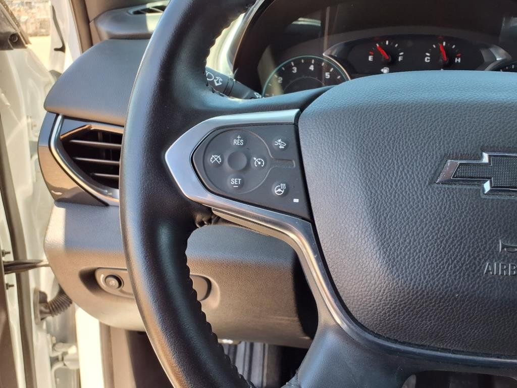 Used 2022 Chevrolet Traverse RS image 25