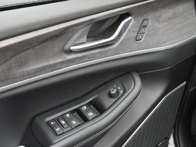 Used 2023 Jeep Grand Cherokee L Limited image 15