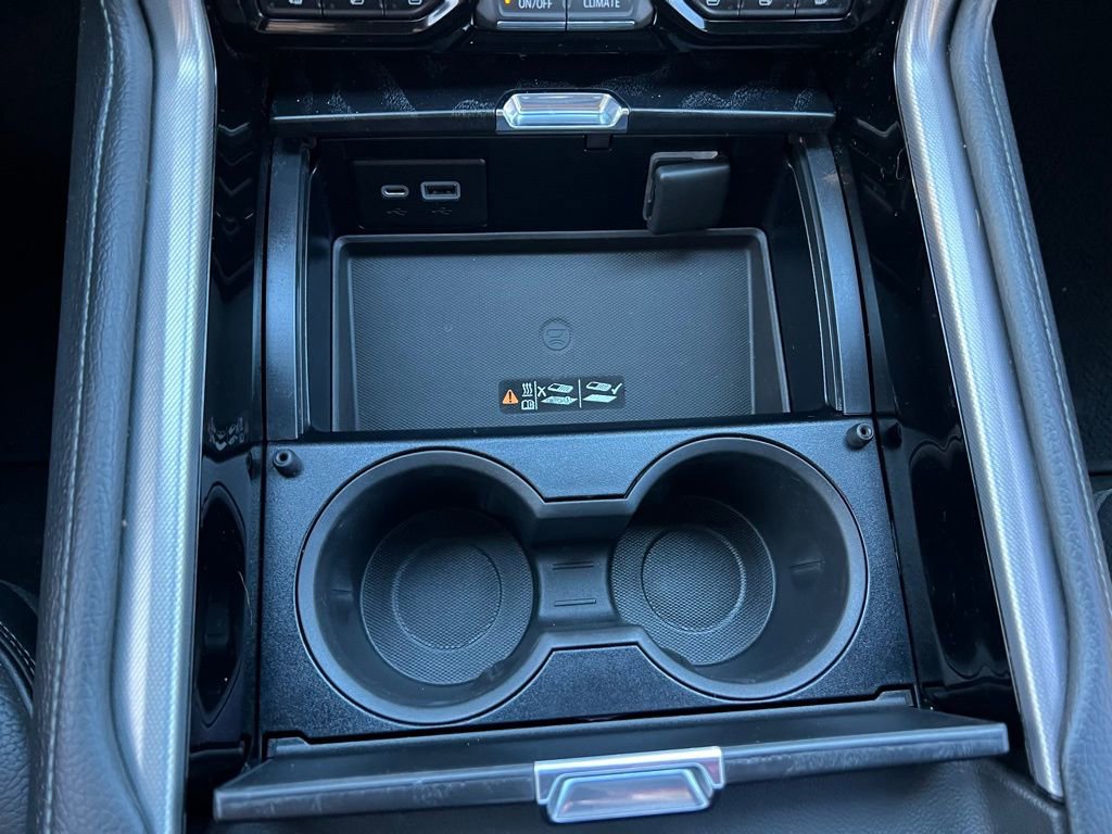 Used 2022 GMC Yukon Denali image 35