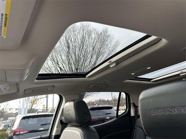 Used 2023 GMC Acadia Denali w/ Denali Technology Package image 23