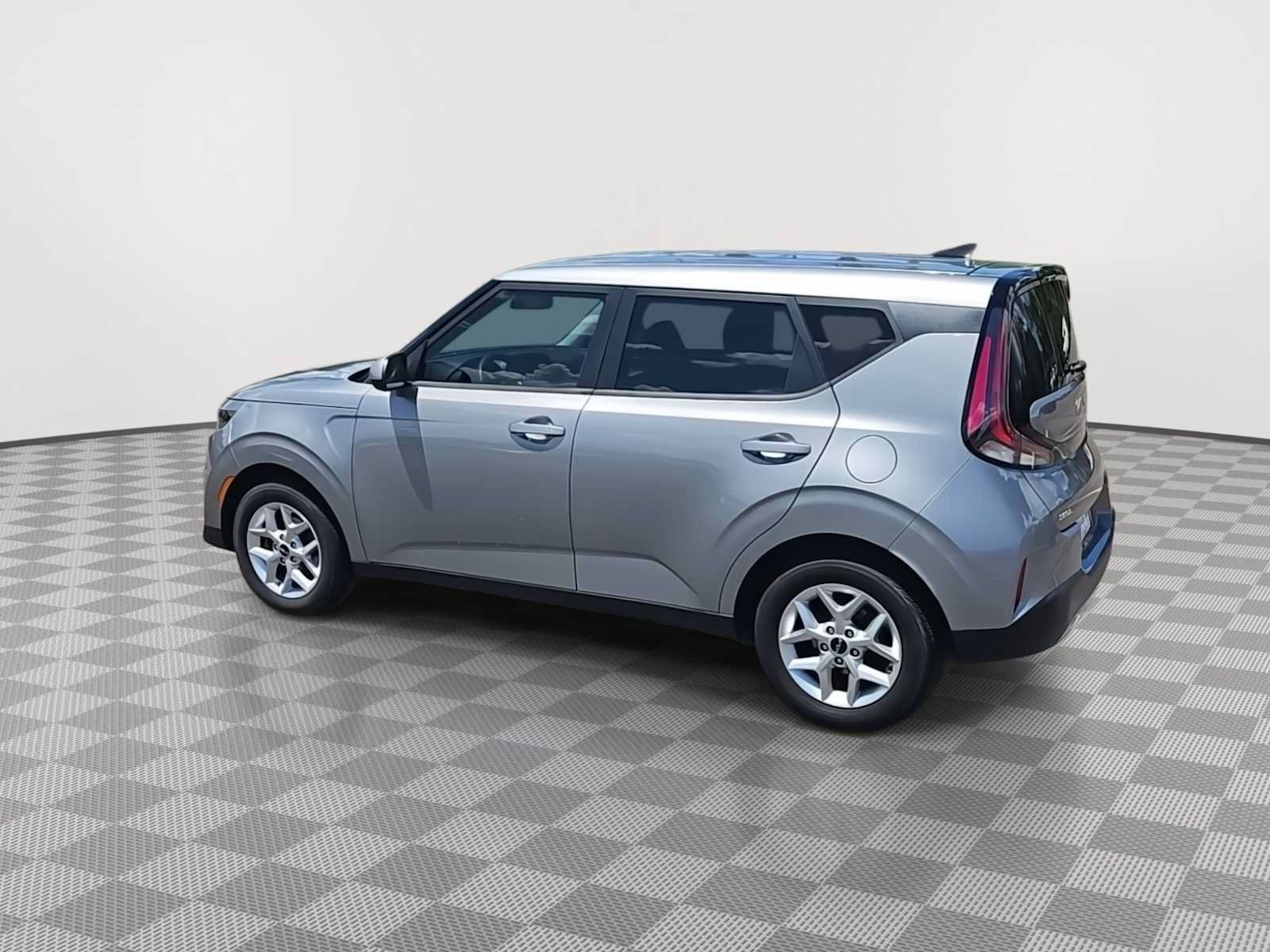 Used 2023 Kia Soul LX w/ Option Group 015 FWD image 6