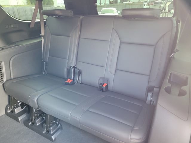 Used 2025 Chevrolet Suburban High Country image 24