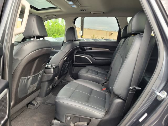 Certified 2022 Kia Telluride EX w/ EX Premium Package FWD image 16