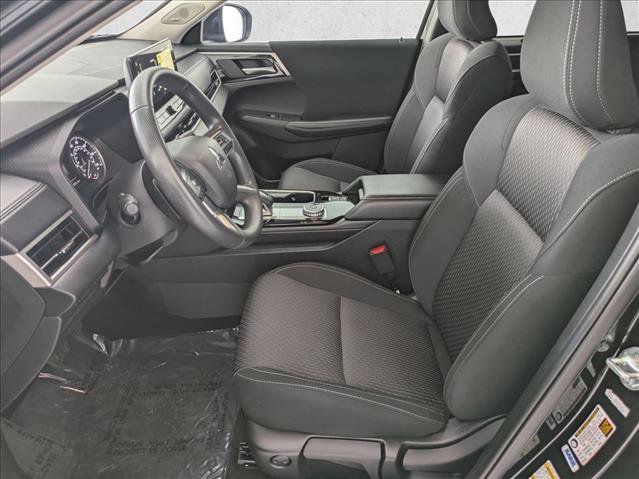 Used 2025 Mitsubishi Outlander ES image 16
