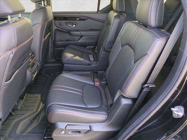 Certified 2025 Honda Pilot TrailSport image 20