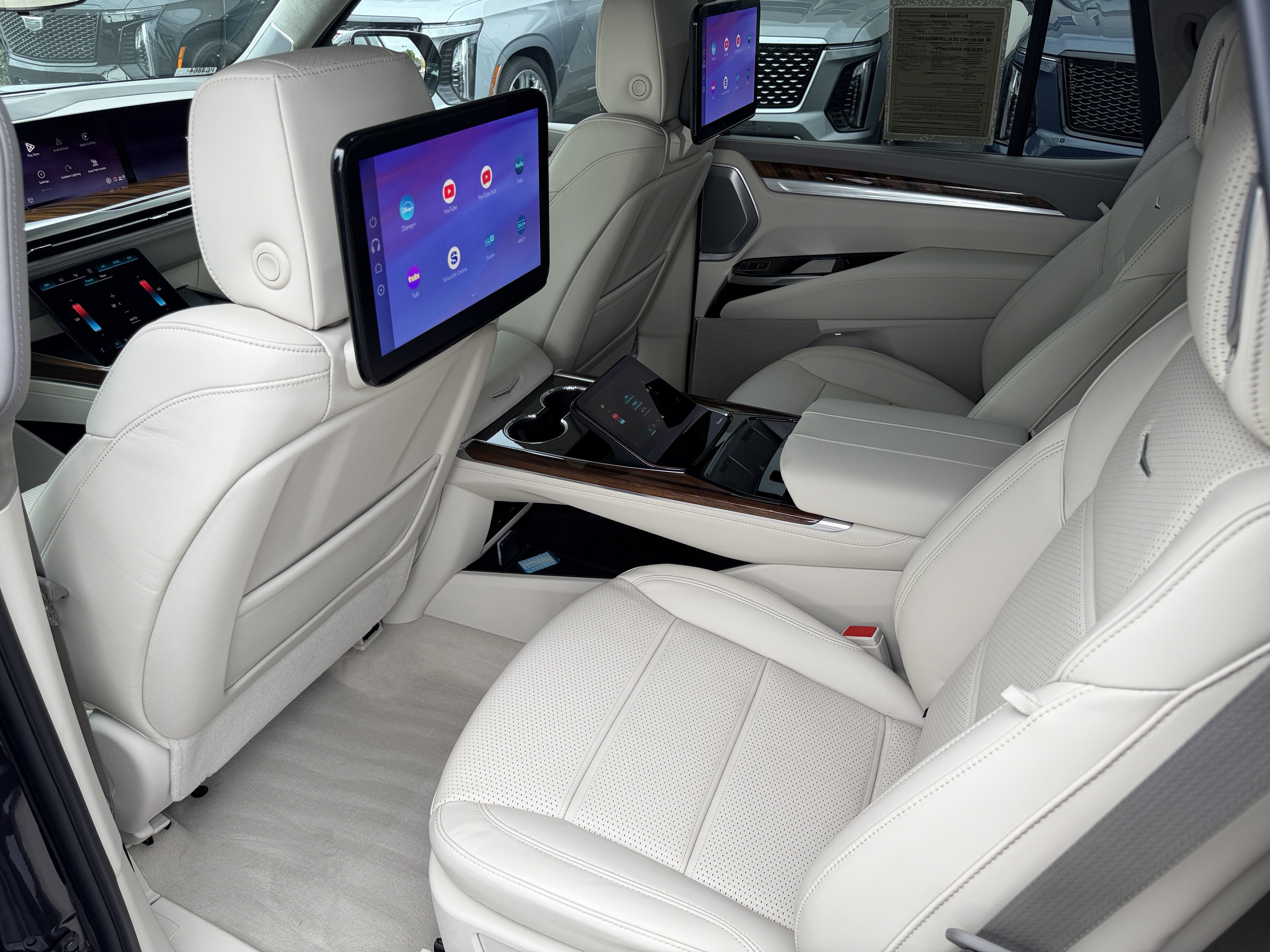 Certified 2026 Cadillac Escalade Platinum Sport AWD/4WD image 18