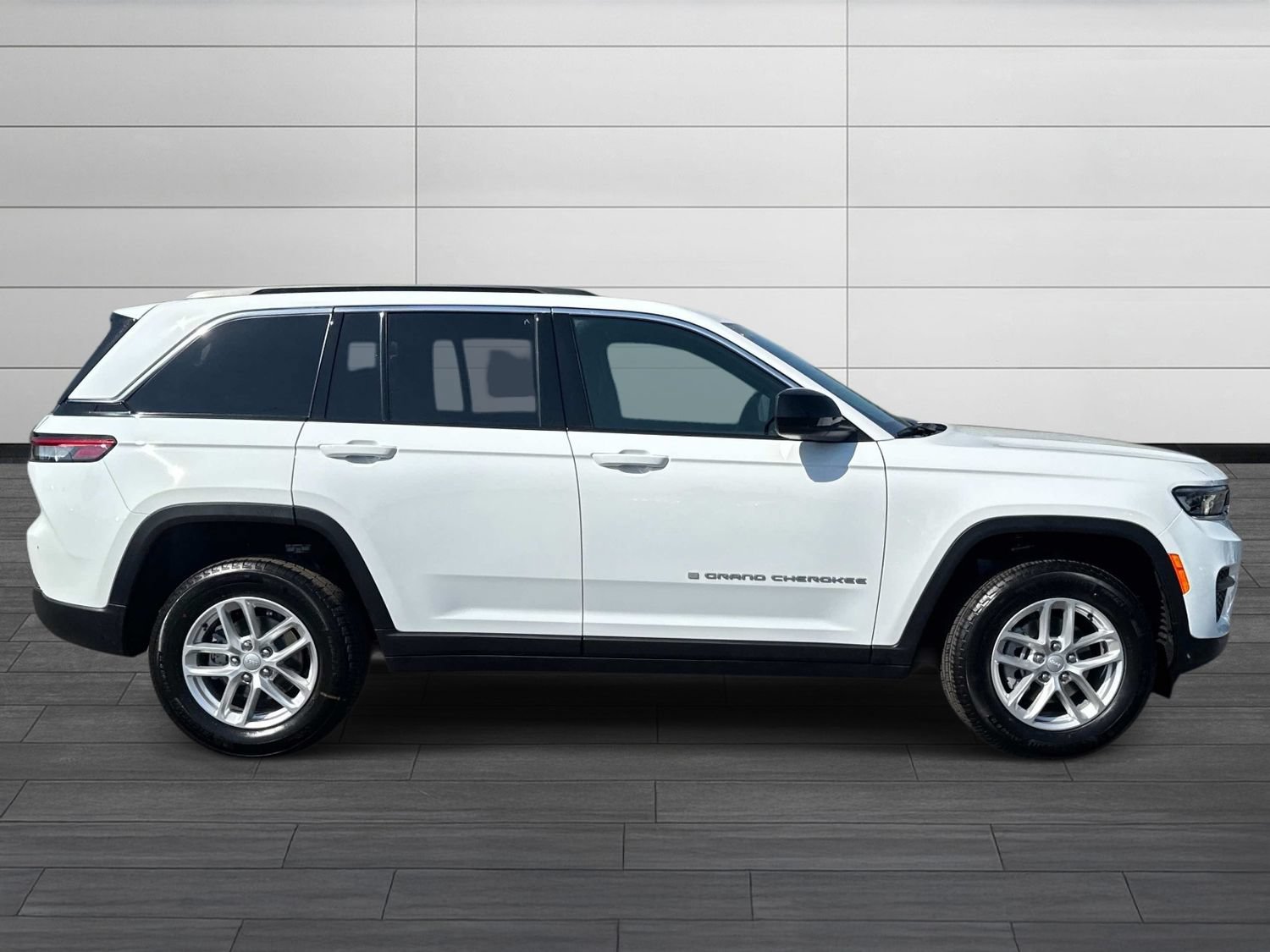 New 2026 Jeep Grand Cherokee Laredo X AWD/4WD image 3