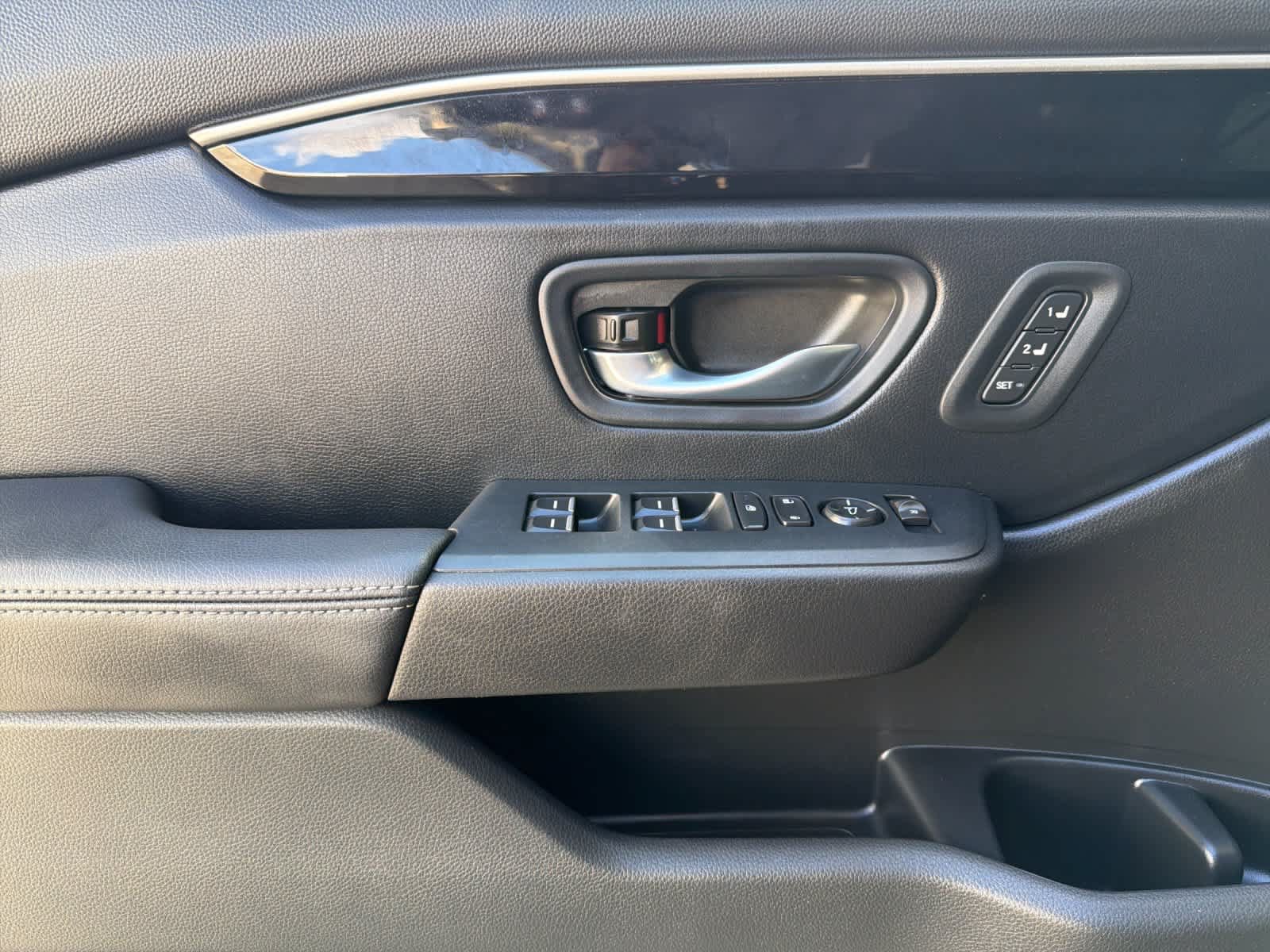 Used 2025 Honda Pilot EX-L image 12
