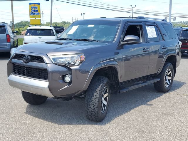 Used 2018 Toyota 4Runner TRD Off-Road AWD/4WD image 2