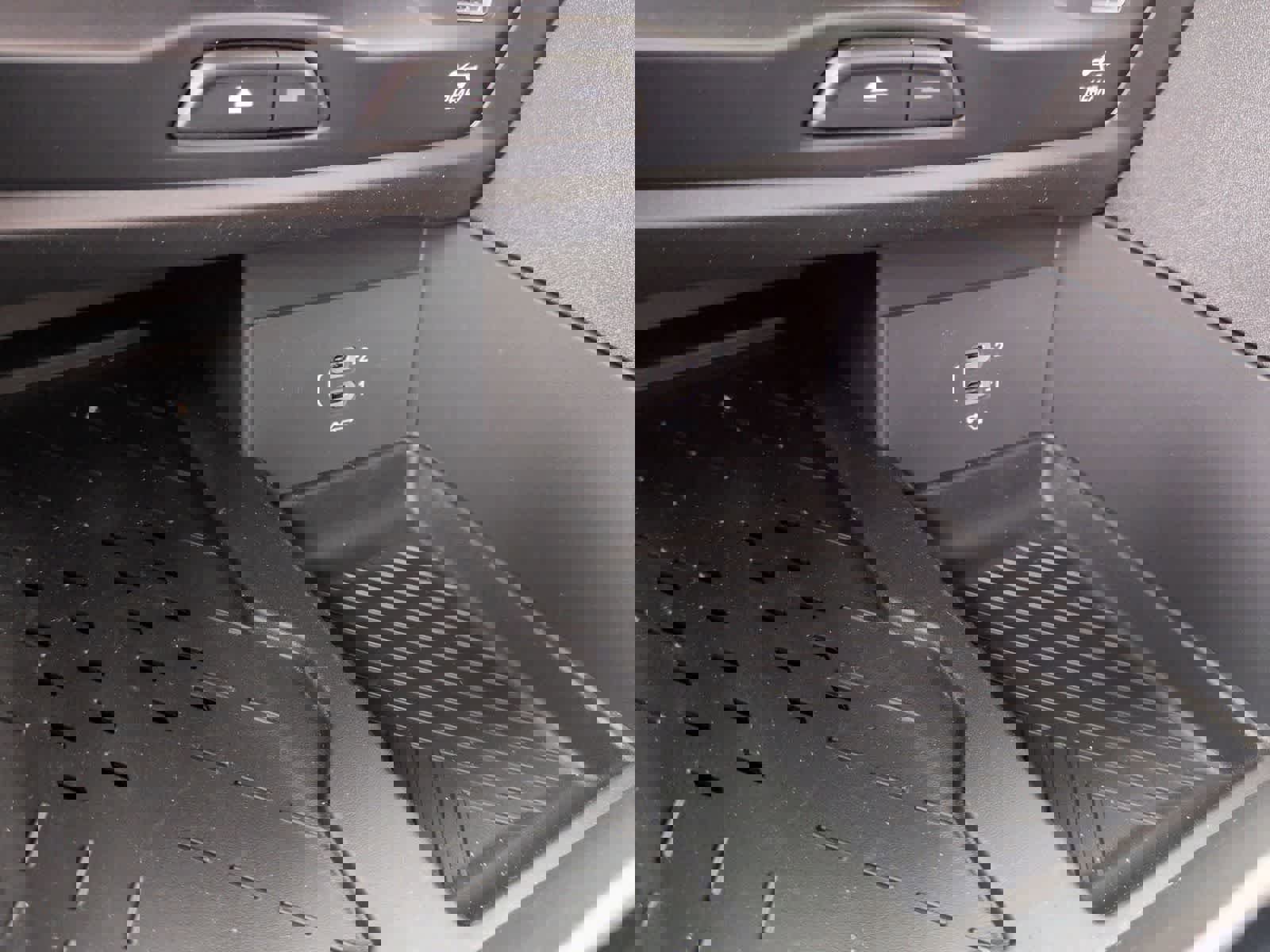 New 2026 Chrysler Pacifica Limited image 25