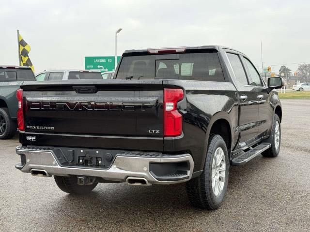 Used 2022 Chevrolet Silverado 1500 LTZ AWD/4WD image 5